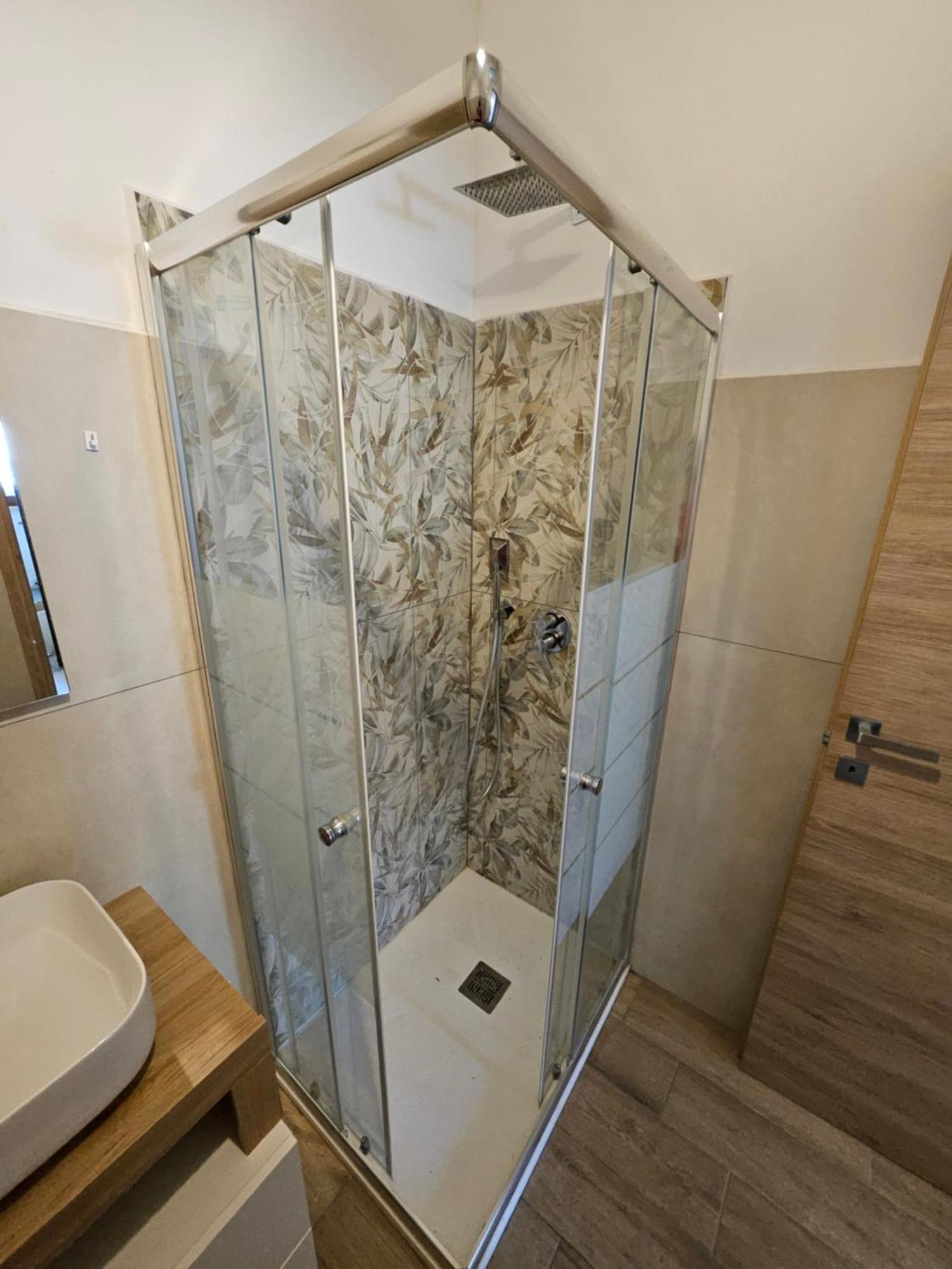 Casa Vacanze Dragona 15 Min Fco 10 Min Ostia Acilia Bagian luar foto