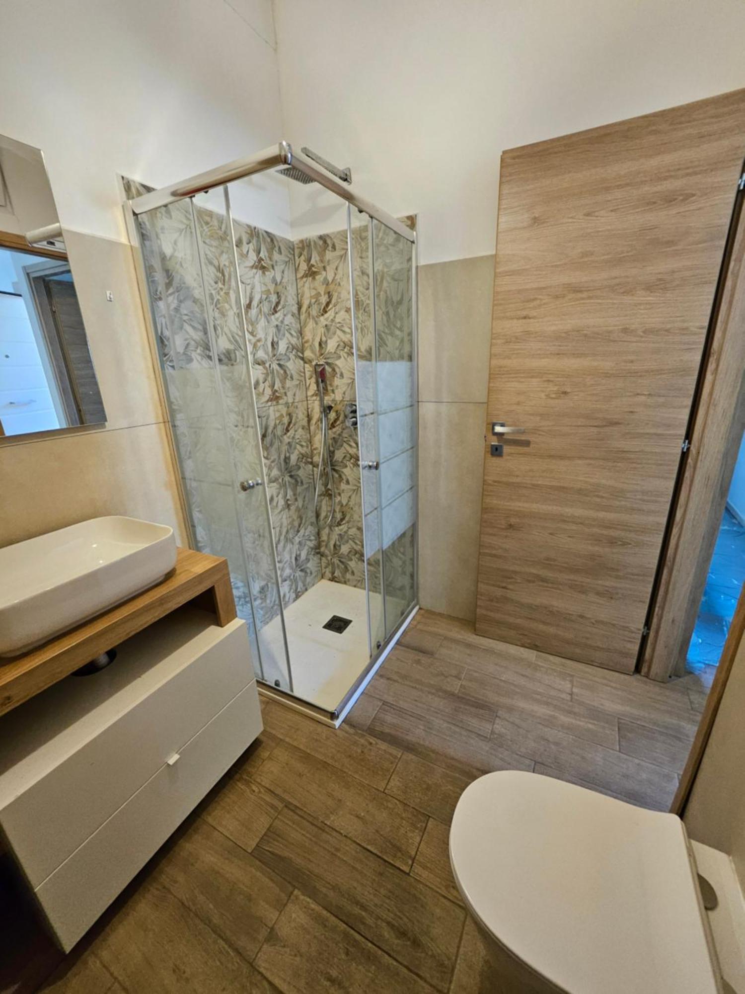 Casa Vacanze Dragona 15 Min Fco 10 Min Ostia Acilia Ruang foto