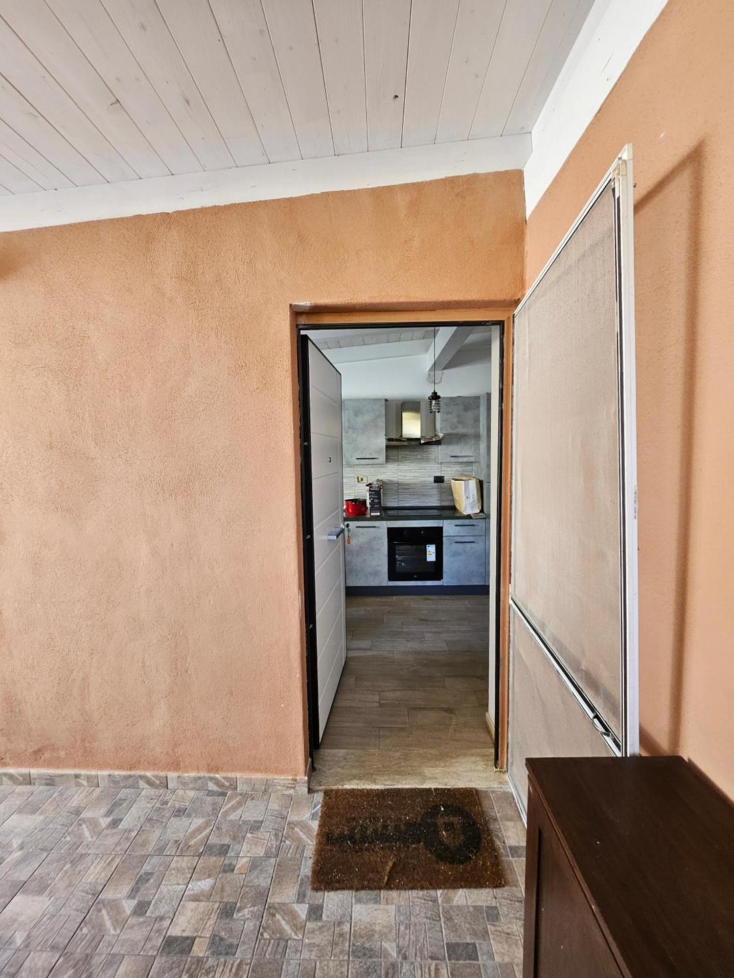 Casa Vacanze Dragona 15 Min Fco 10 Min Ostia Acilia Ruang foto