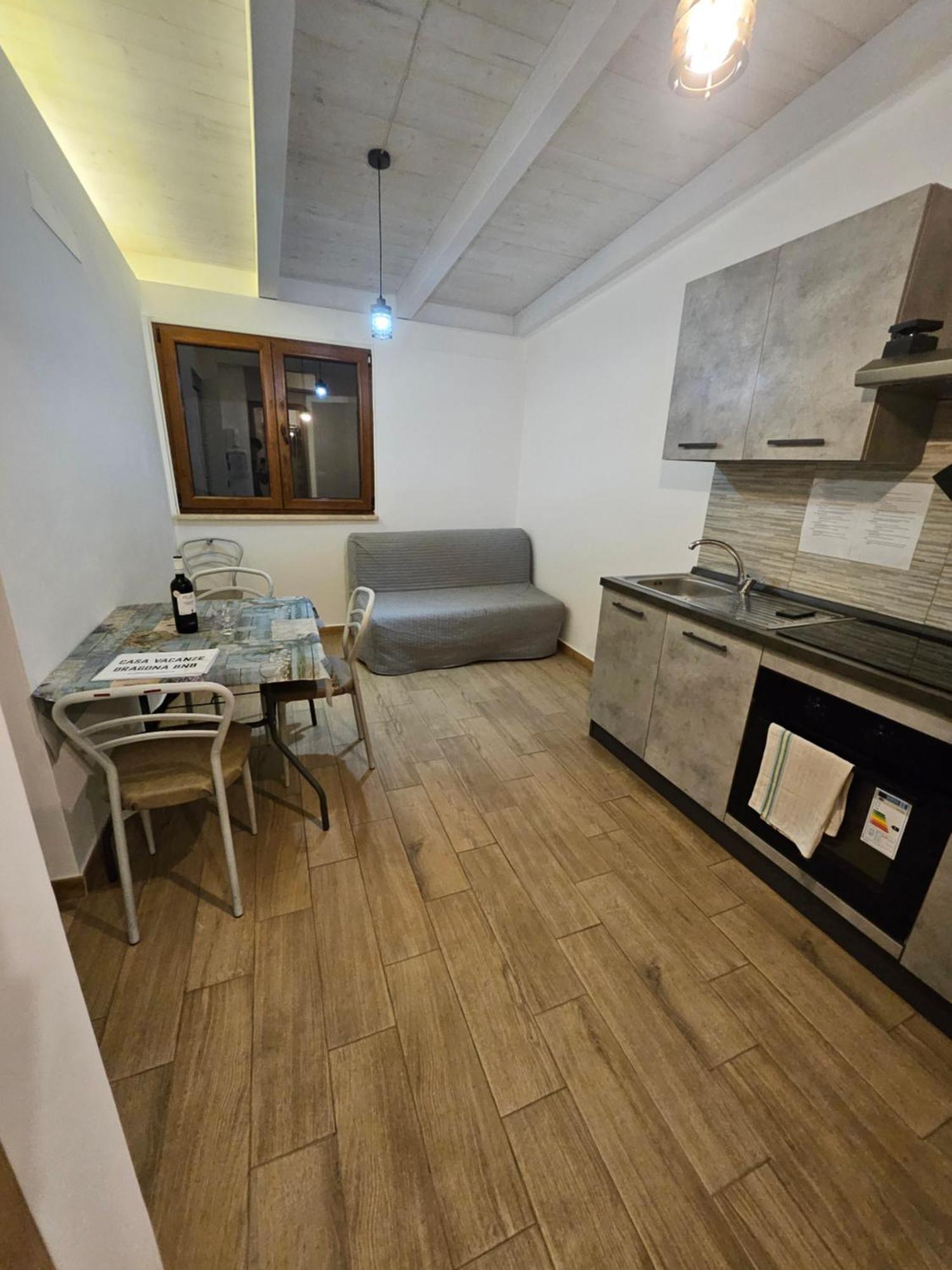 Casa Vacanze Dragona 15 Min Fco 10 Min Ostia Acilia Bagian luar foto