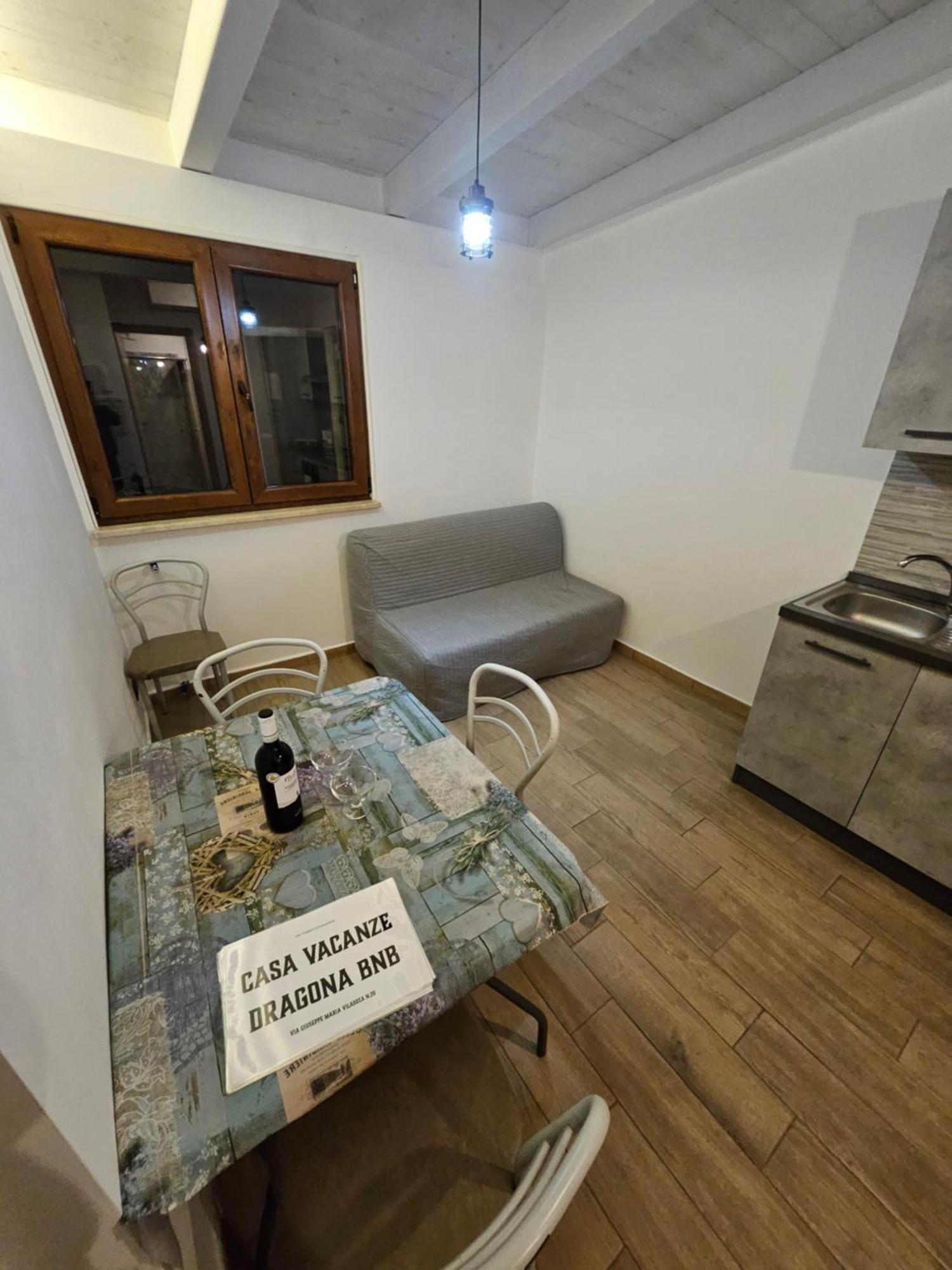 Casa Vacanze Dragona 15 Min Fco 10 Min Ostia Acilia Bagian luar foto