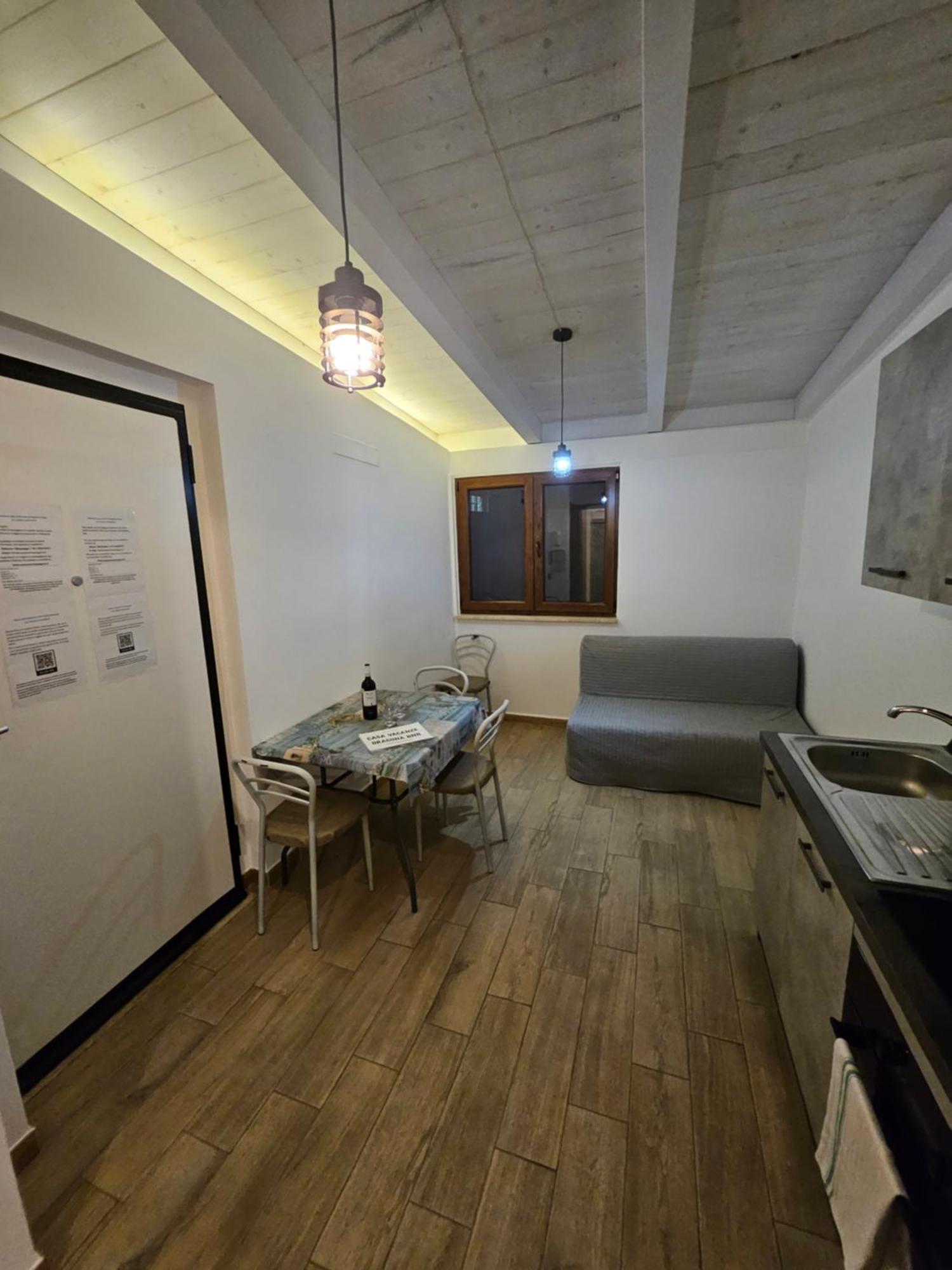 Casa Vacanze Dragona 15 Min Fco 10 Min Ostia Acilia Bagian luar foto